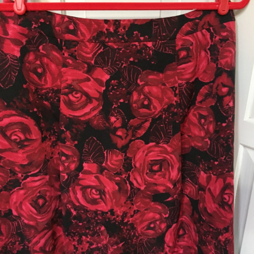 Talbots Red and Black Floral A-Line Skirt - Picture 13 of 16